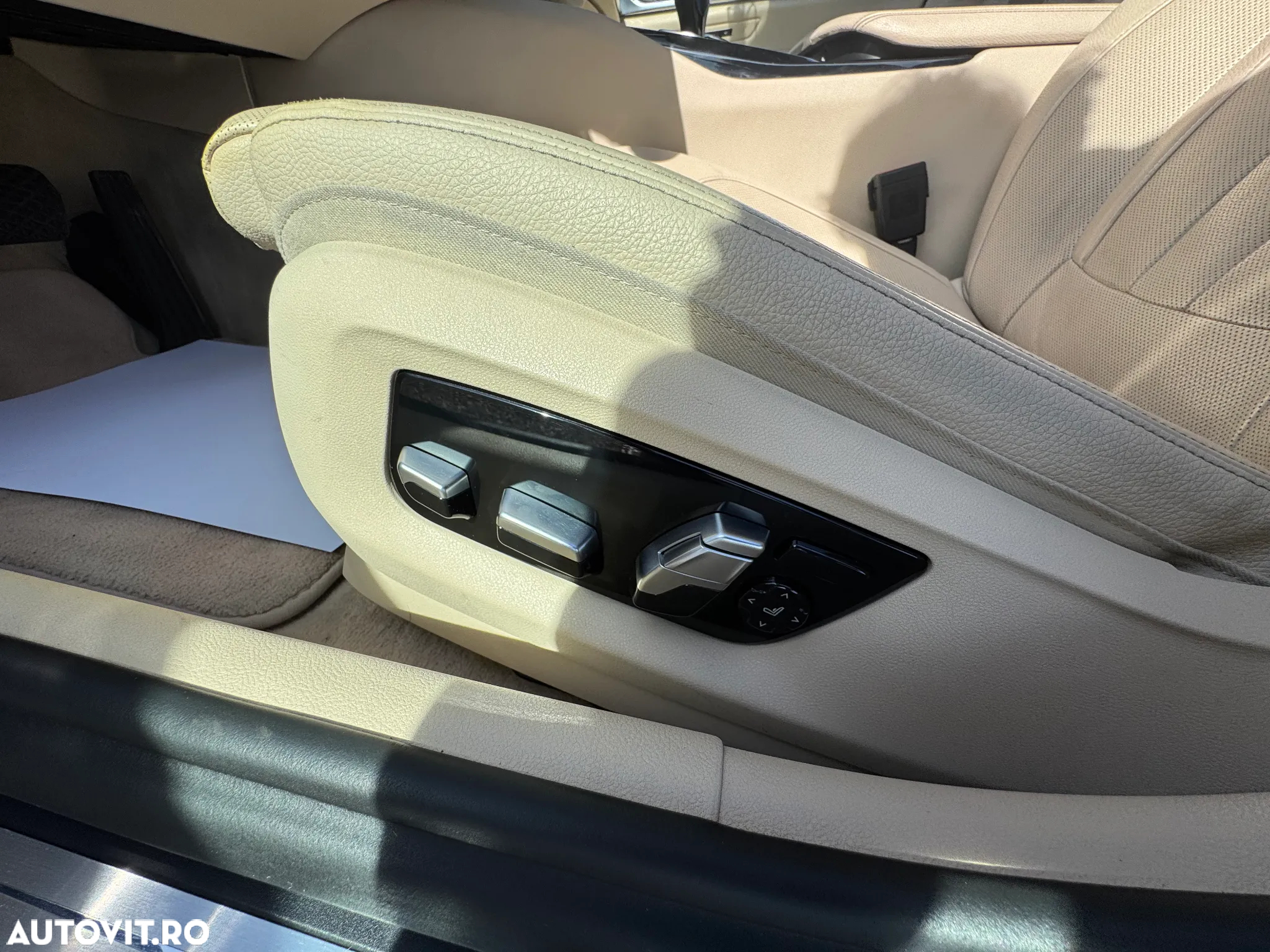 BMW Seria 5 520d xDrive AT - 17