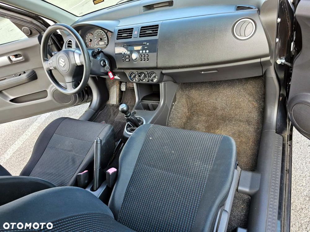 Suzuki Swift 1.3 Comfort - 23