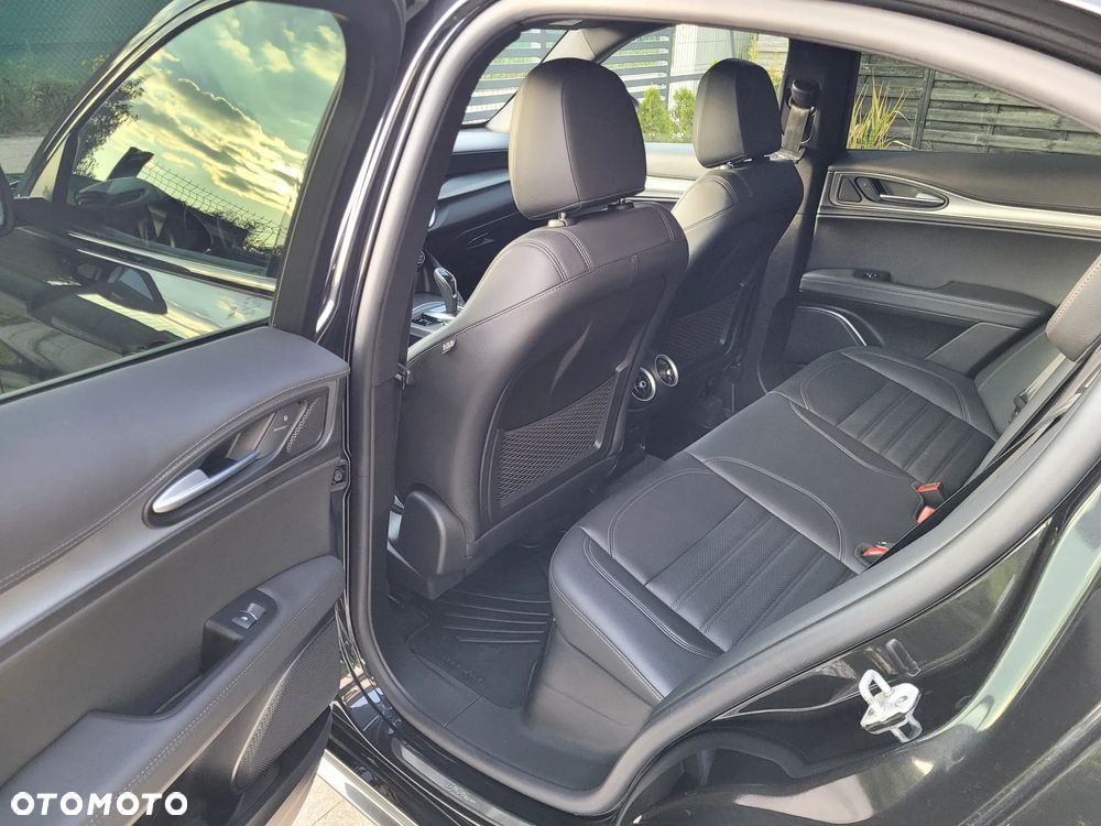 Alfa Romeo Stelvio 2.2 JTDM Veloce Q4 - 13