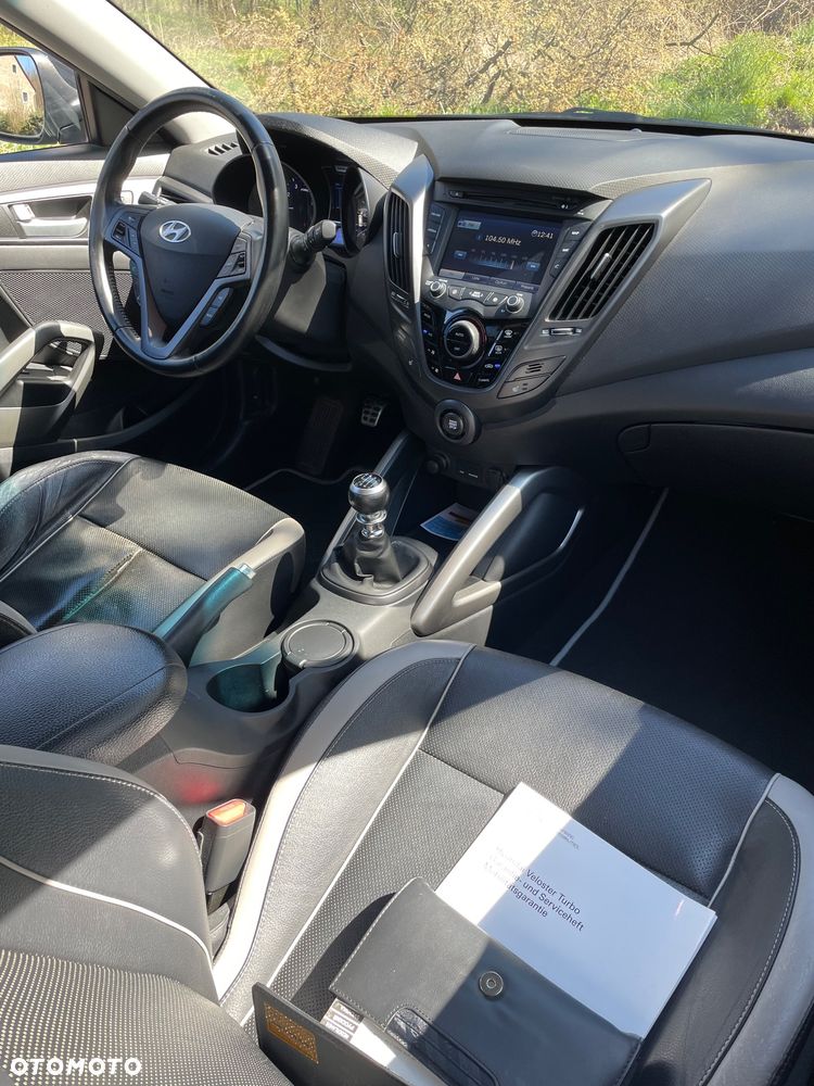 Hyundai Veloster 1.6 Turbo Style - 15