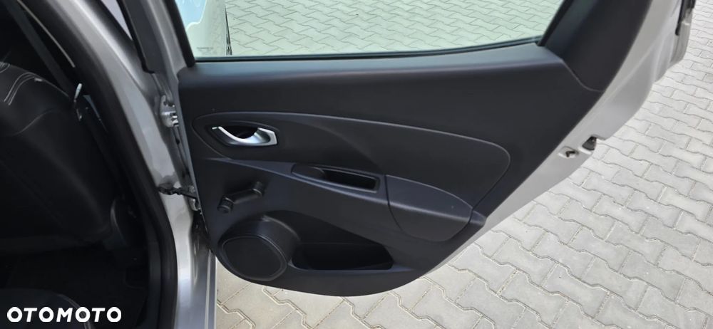 Renault Clio - 21