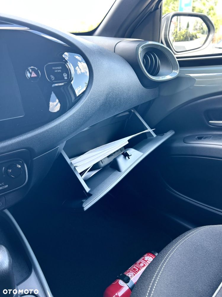 Toyota Aygo X Hybrid 1.5 Style e-CVT - 11