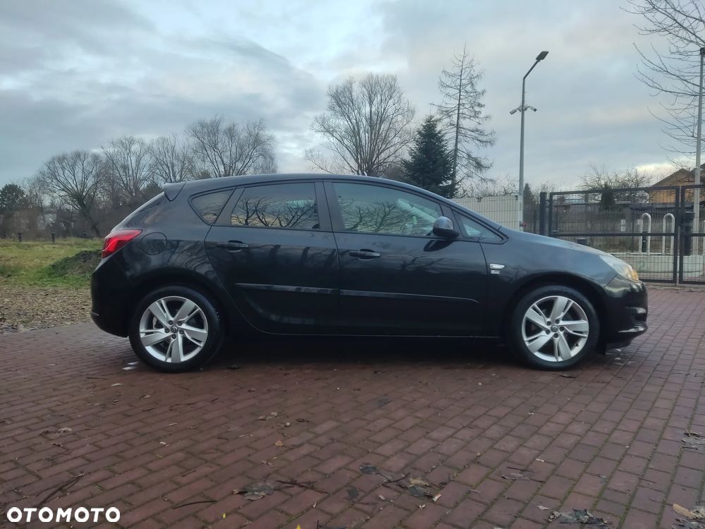 Opel Astra 1.4 Turbo 150 Jahre - 4