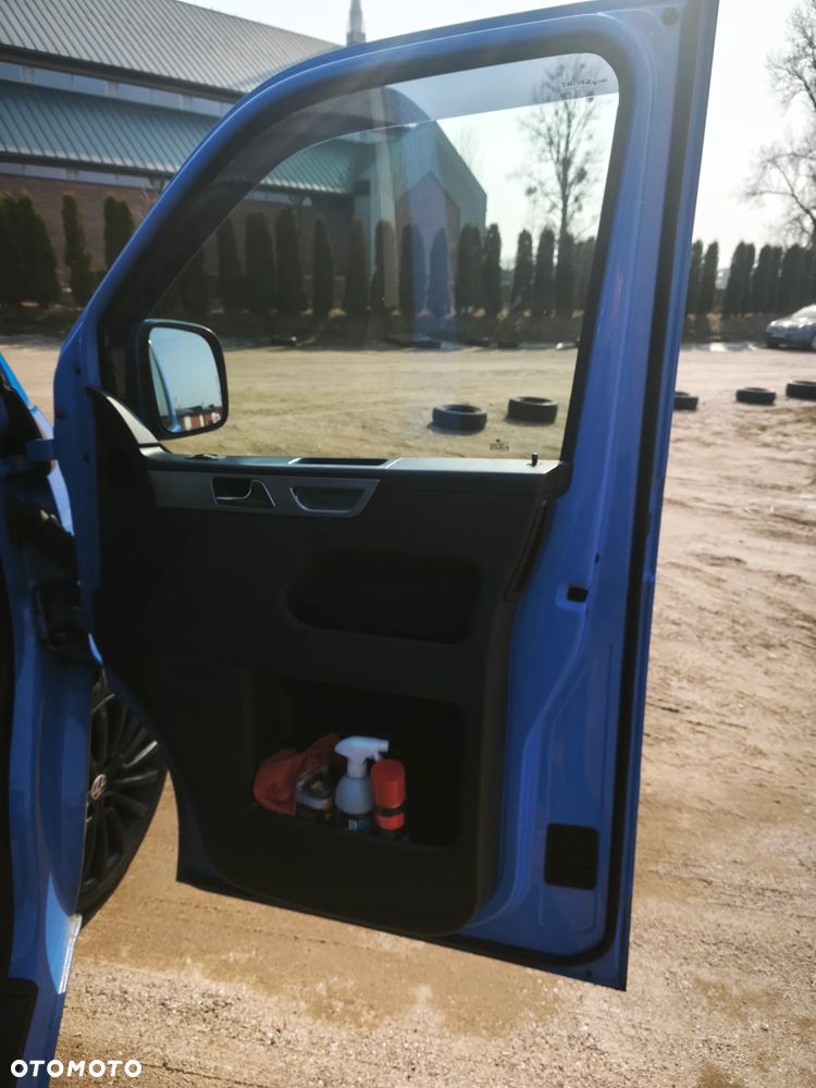 Volkswagen Multivan Standard - 9