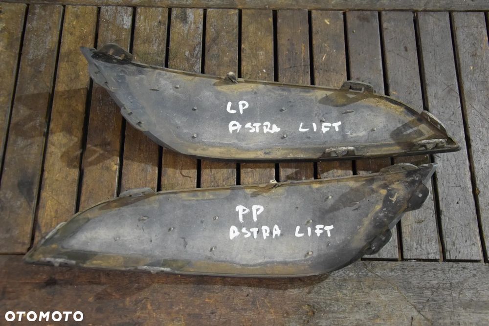 Opel Astra H LIFT 07-12 Kratka zderzaka prawa bez halogenu - 2