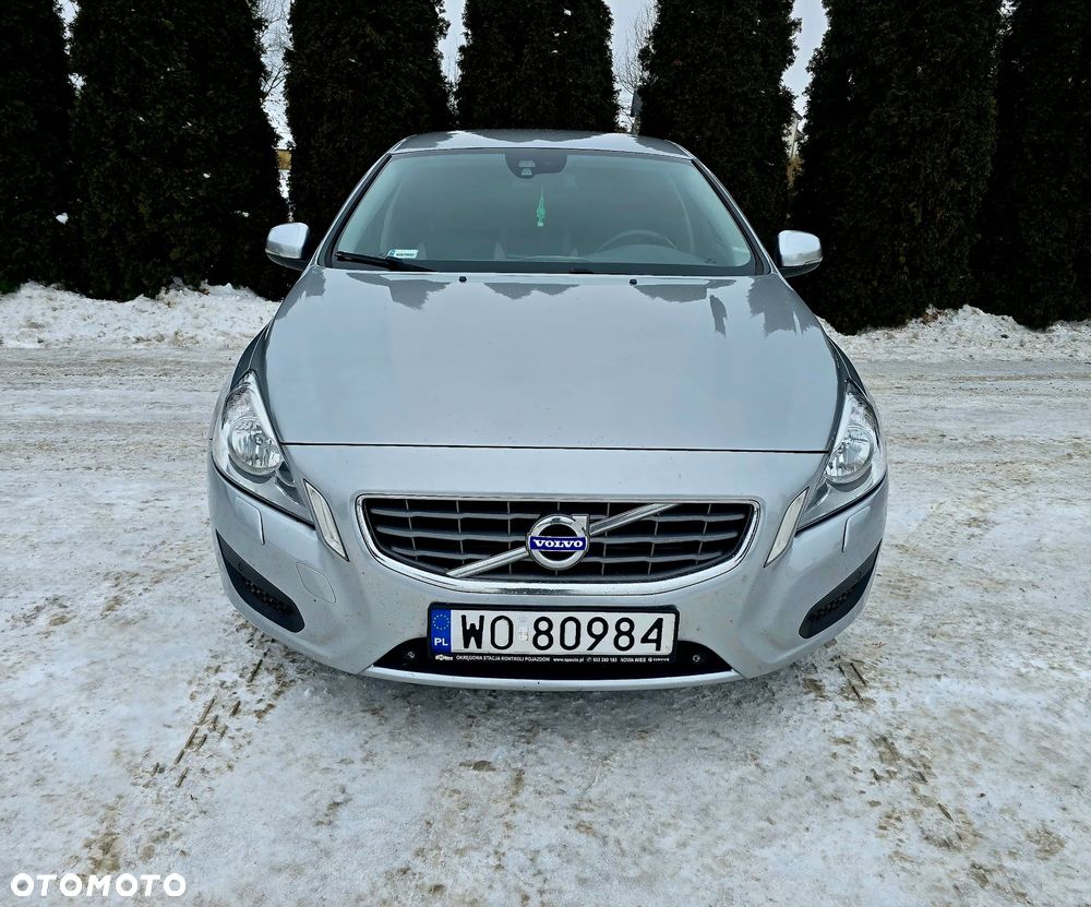 Volvo V60 D4 Geartronic RDesign - 11