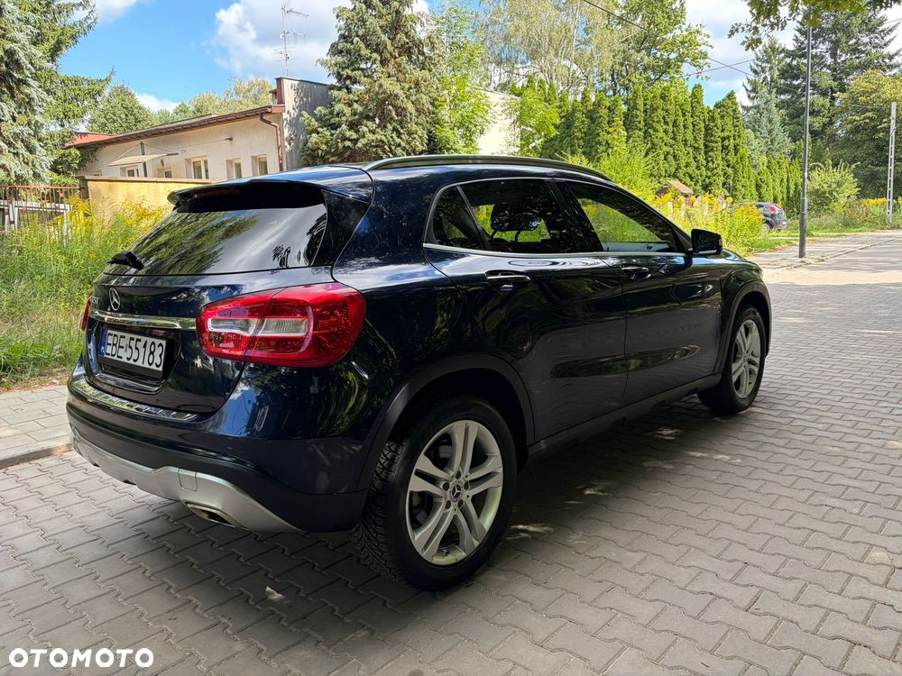 Mercedes-Benz GLA 250 7G-DCT Urban - 17