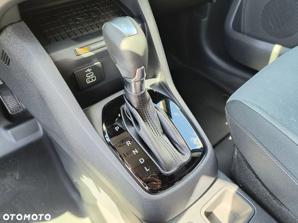 Ford Transit Courier - 17