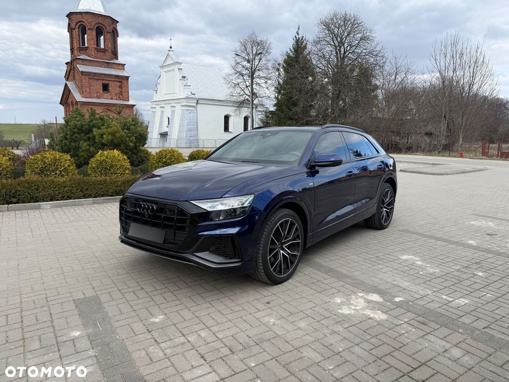 Audi Q8 - 1