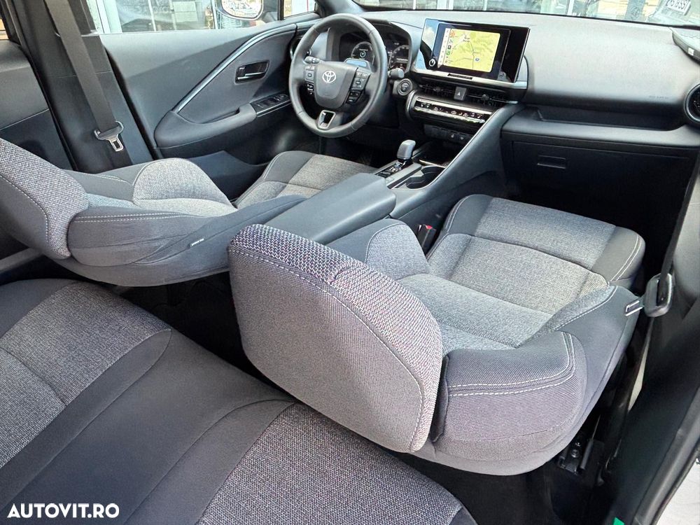 Toyota C-HR - 11