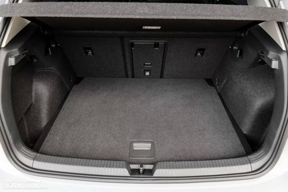 Volkswagen Golf 2.0 TDI Style DSG — fotografia 27