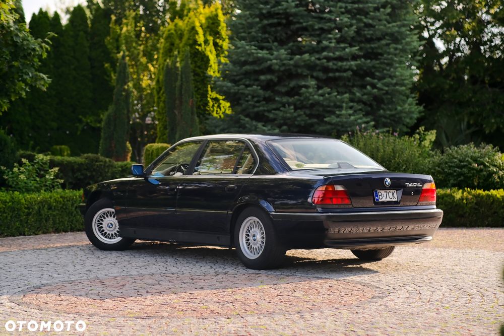 BMW Seria 7 740iL - 13