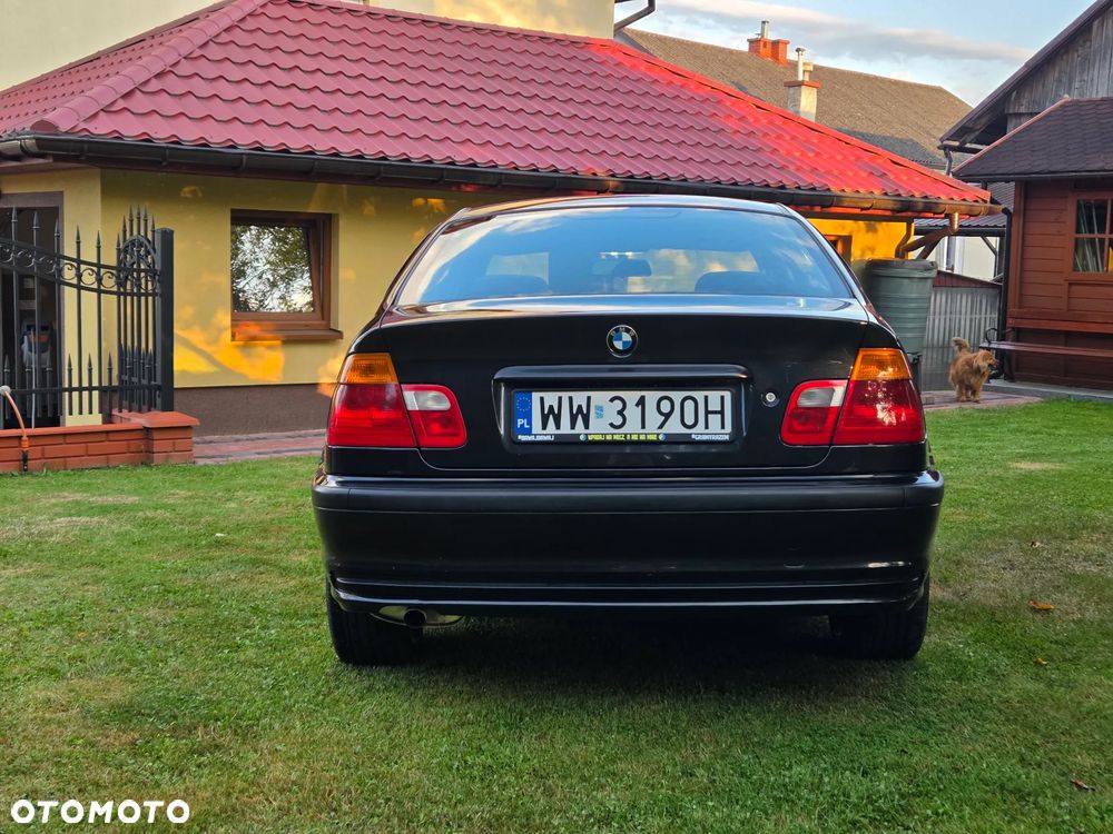 BMW Seria 3 318i - 5