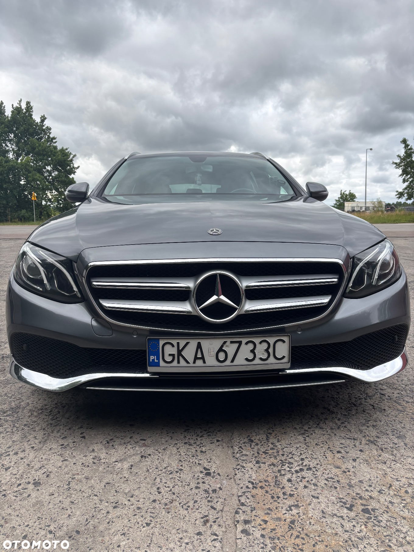 Mercedes-Benz Klasa E 220 d 4Matic T 9G-TRONIC Avantgarde - 2