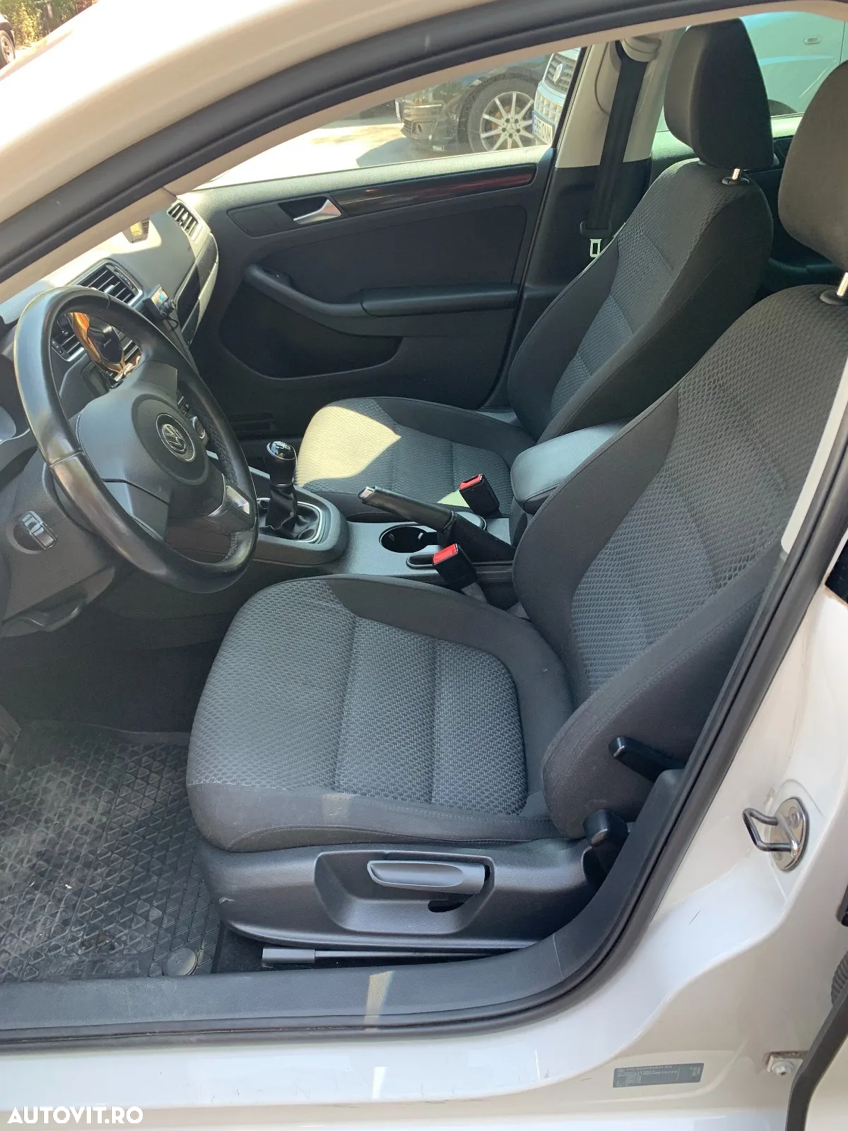 Volkswagen Jetta 1.2 TSI Comfortline - 10