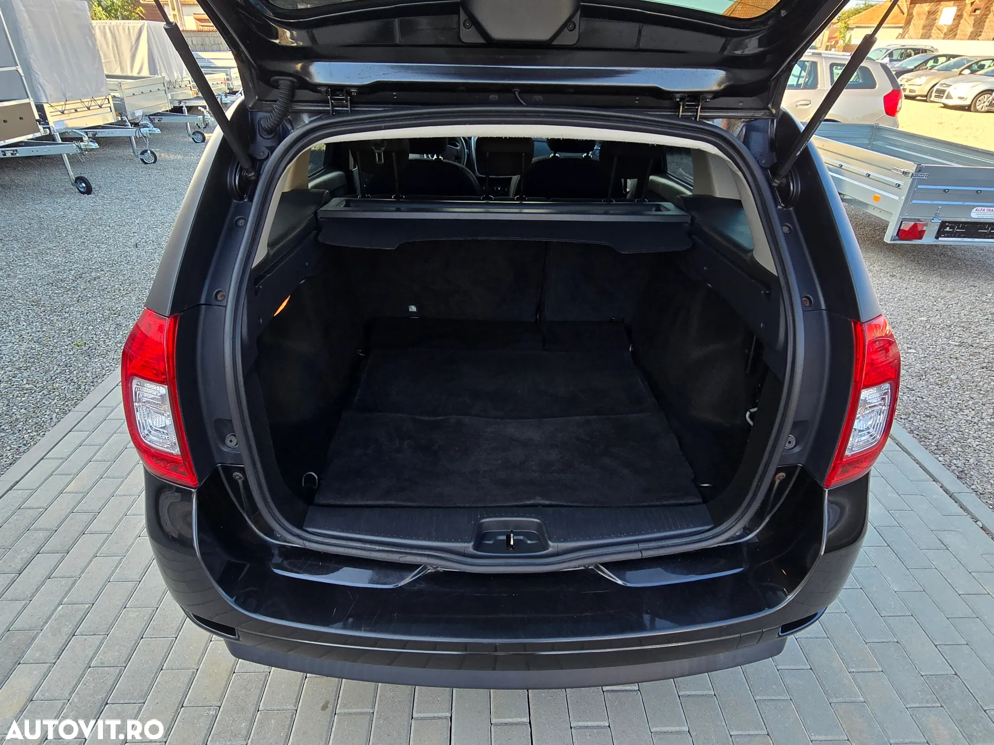 Dacia Logan MCV 1.2 16V 75 Ambiance - 15