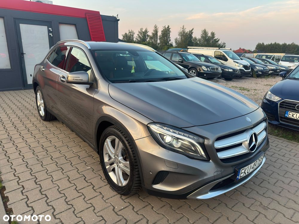 Mercedes-Benz GLA - 9