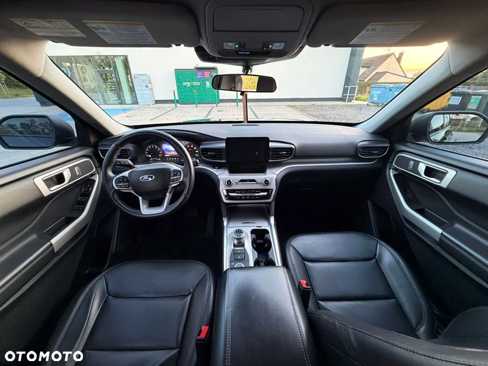 Ford Explorer - 11