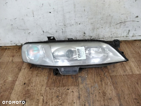 OPEL VECTRA B XENON LAMPA PRZÓD PRAWA