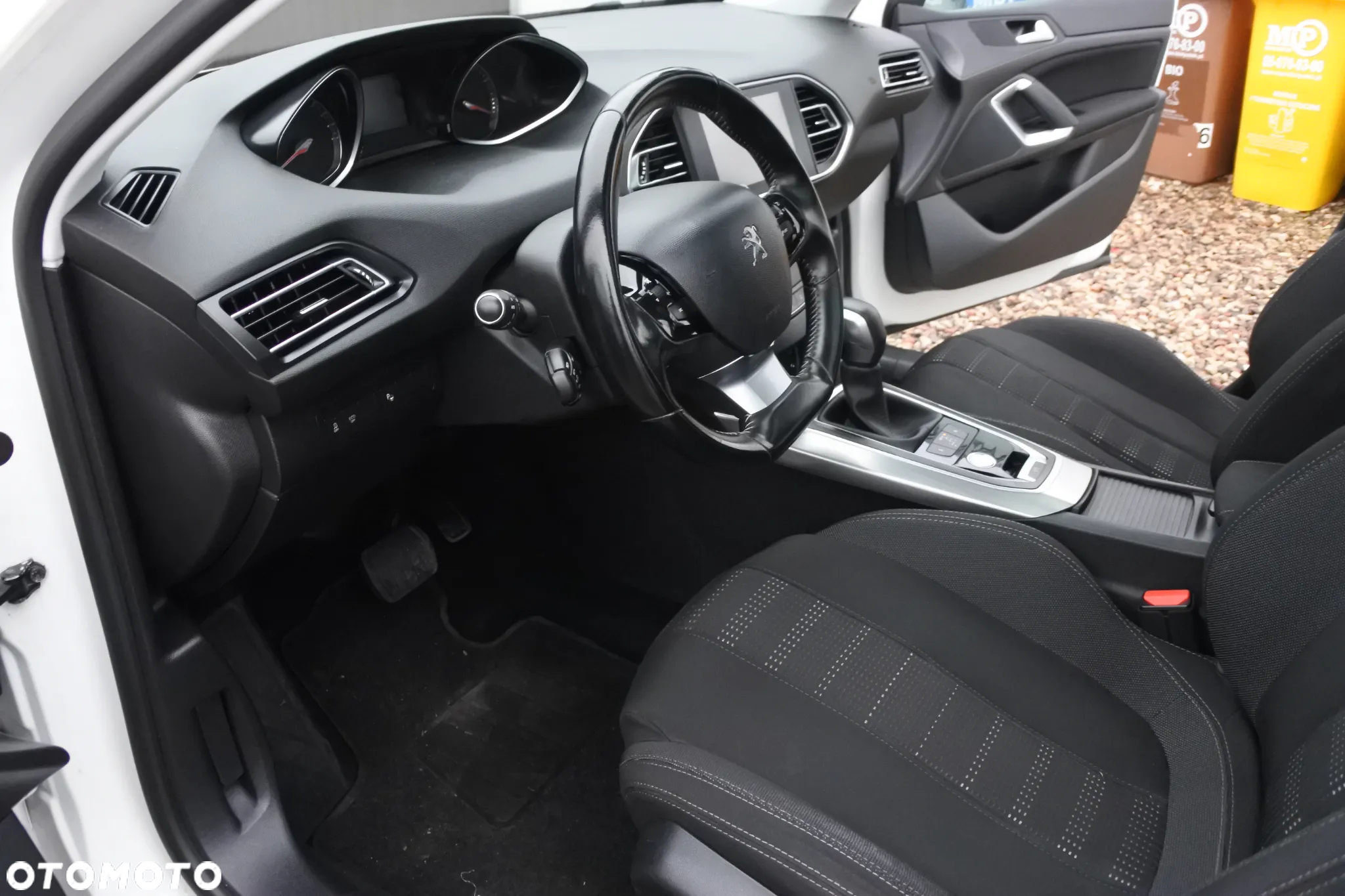 Peugeot 308 PureTech 130 EAT8 Allure - 10