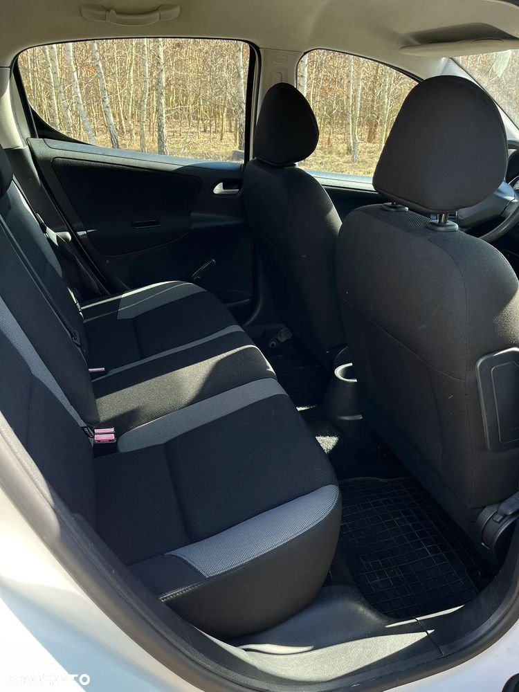 Peugeot 207 1.4 - 14