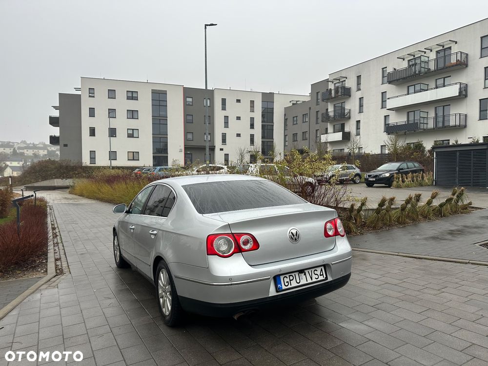 Volkswagen Passat 2.0 FSI Automatik Comfortline - 6