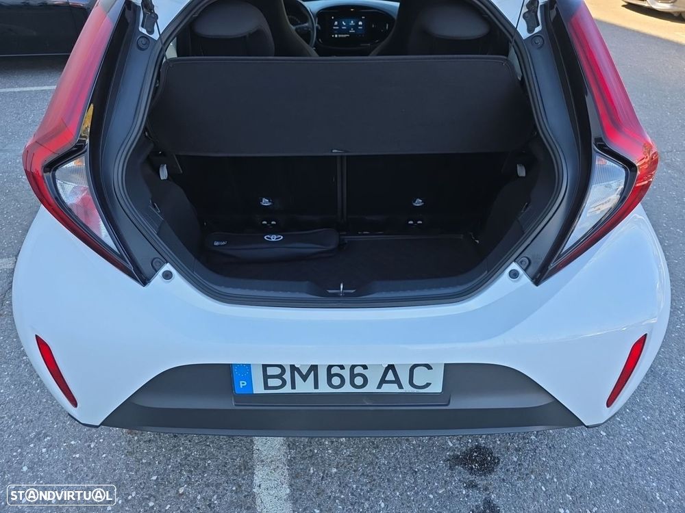 Toyota Aygo X - 21