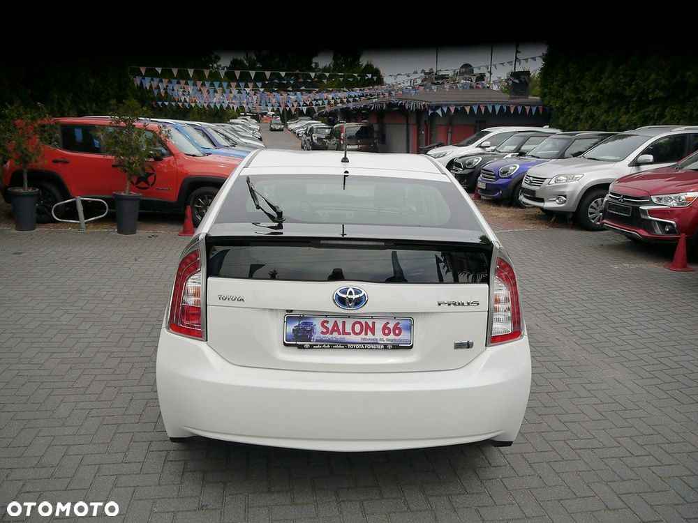 Toyota Prius - 12