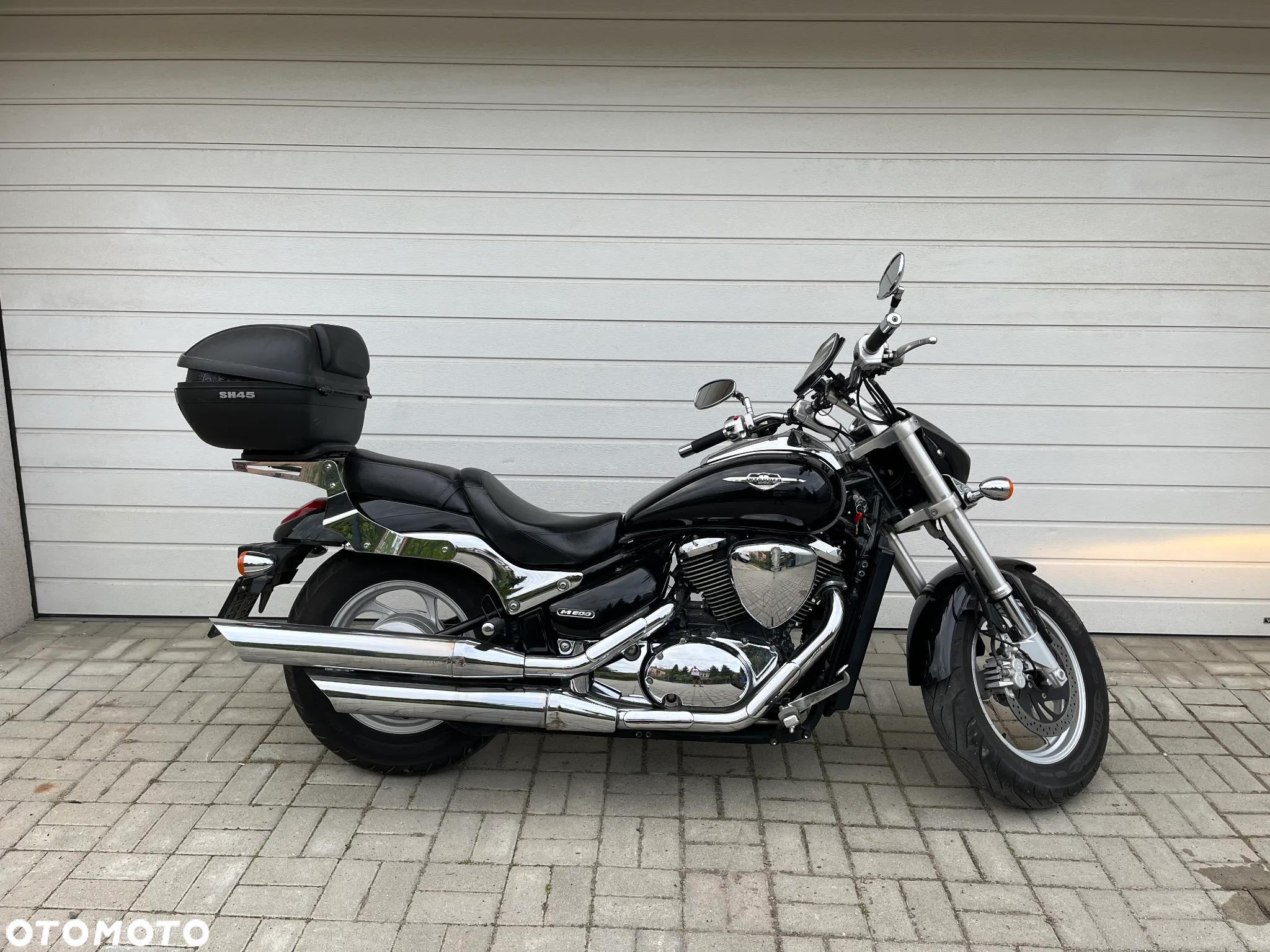 Suzuki Intruder - 11