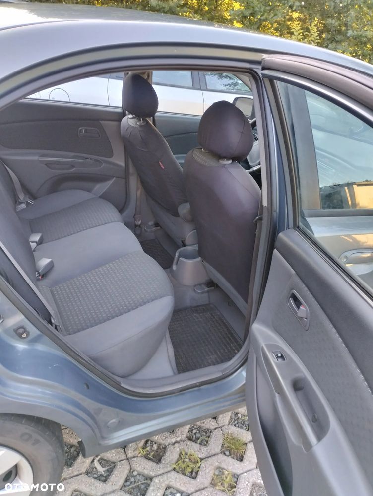 Kia Rio 1.4 Family - 5