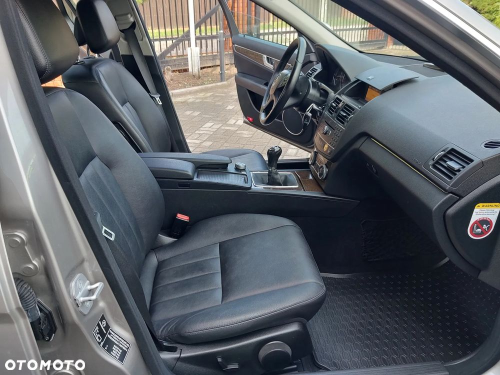 Mercedes-Benz Klasa C 280 Elegance Sport Edition + - 22