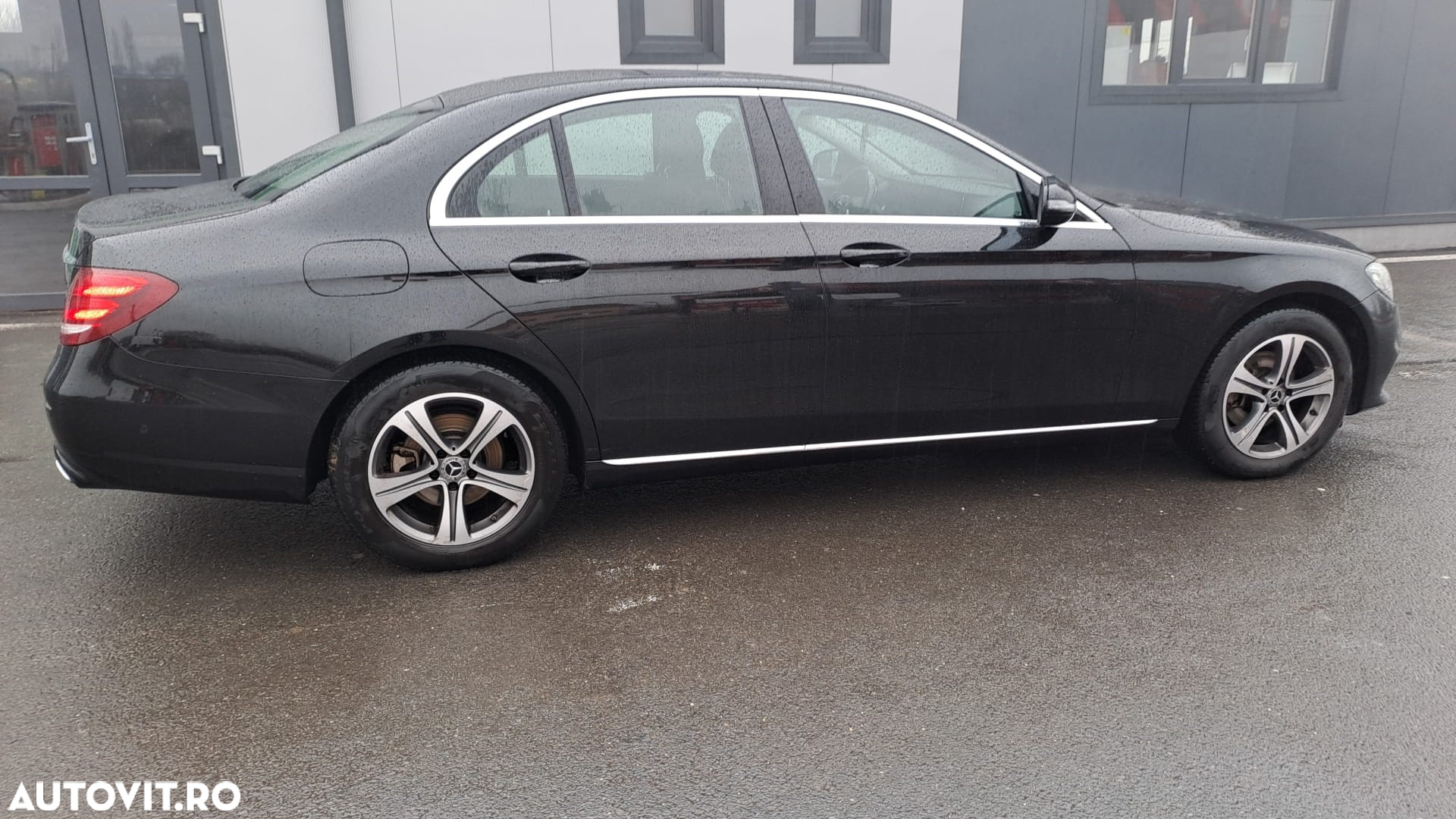 Mercedes-Benz E 220 d 9G-TRONIC - 6