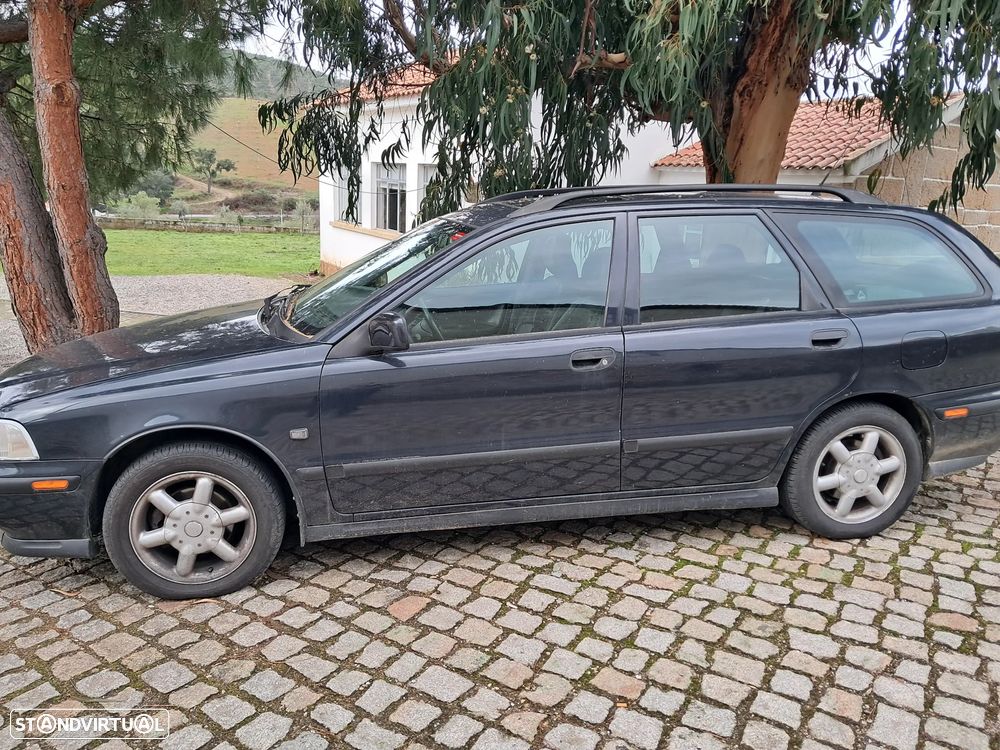 Volvo V40 Cross Country - 3