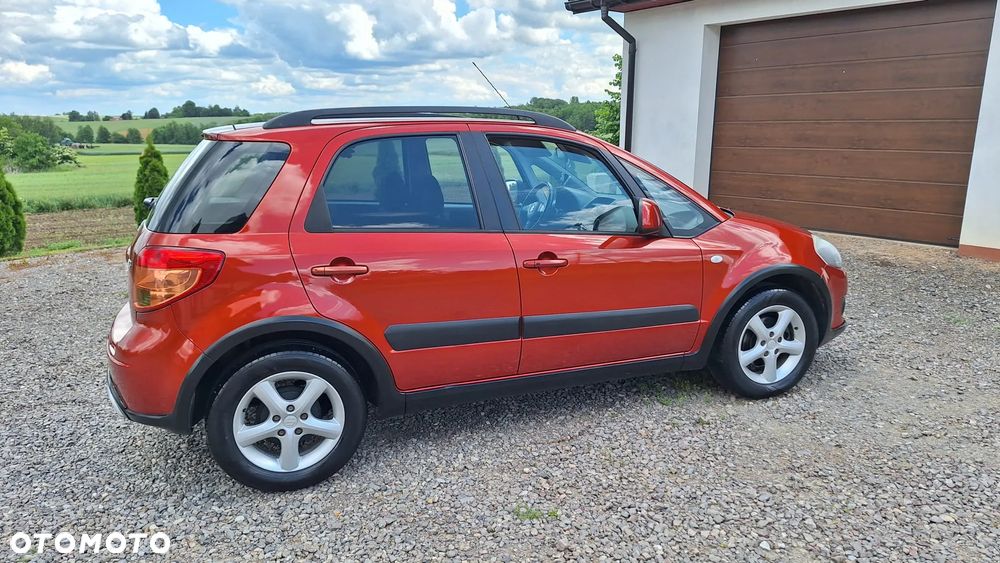 Suzuki SX4 1.6 GS / Premium - 14