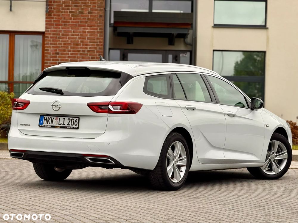 Opel Insignia 2.0 CDTI Business Elegance S&S - 11