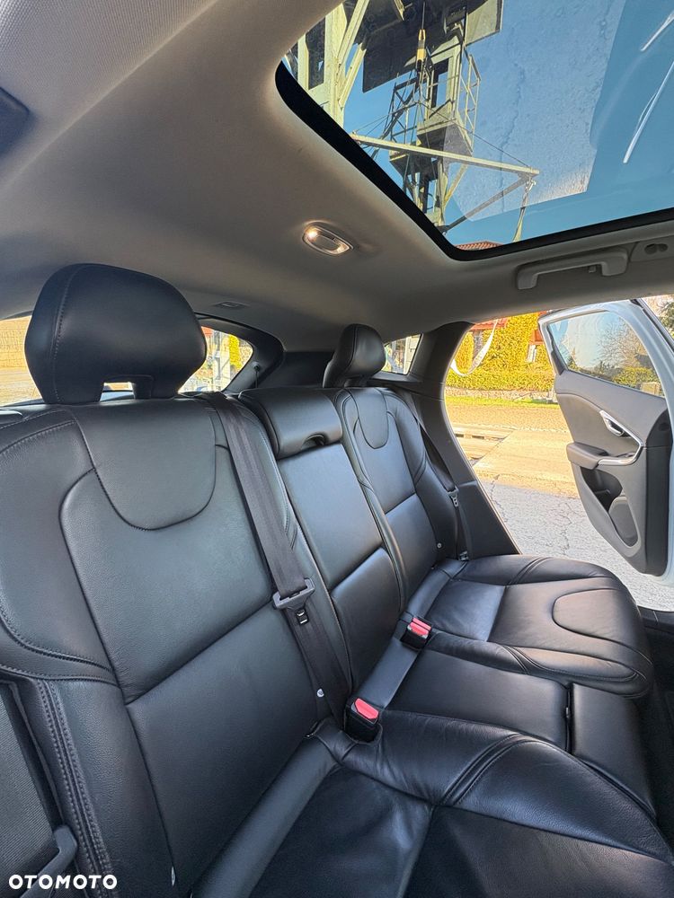 Volvo V40 D3 Geartronic Inscription - 19