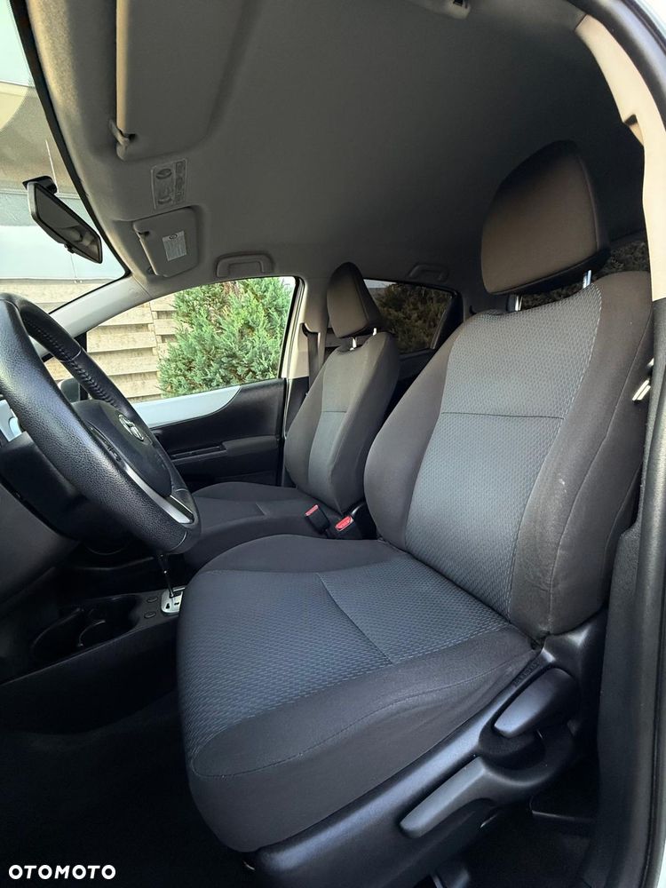 Toyota Yaris - 33