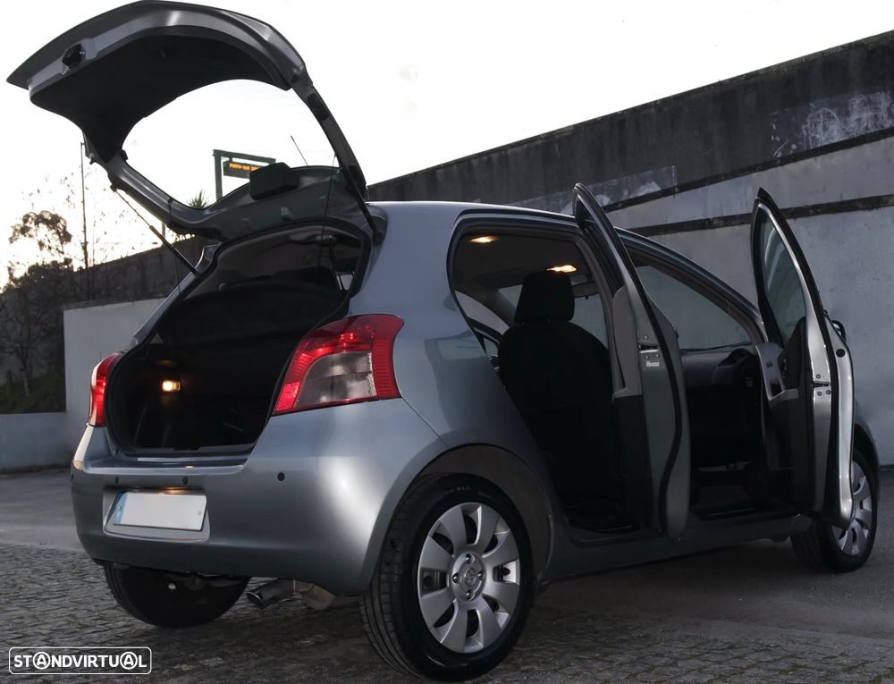 Toyota Yaris 1.0 VVT-i Comfort+AC+VSC - 46