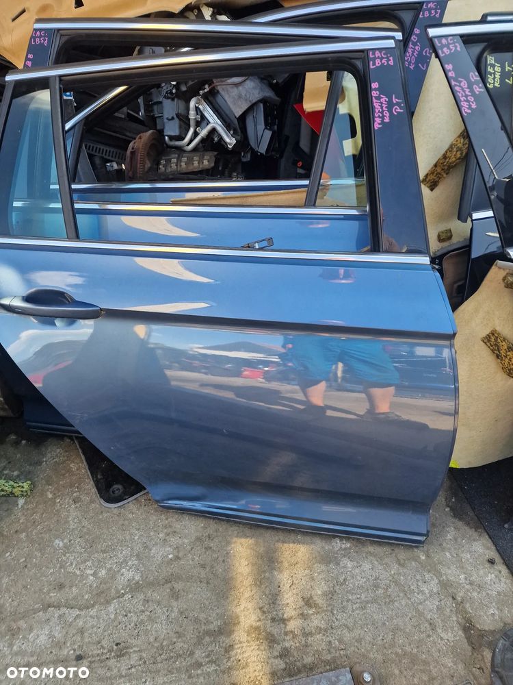 Drzwi  prawy  tył vw  Passat  B8 kombi - 1