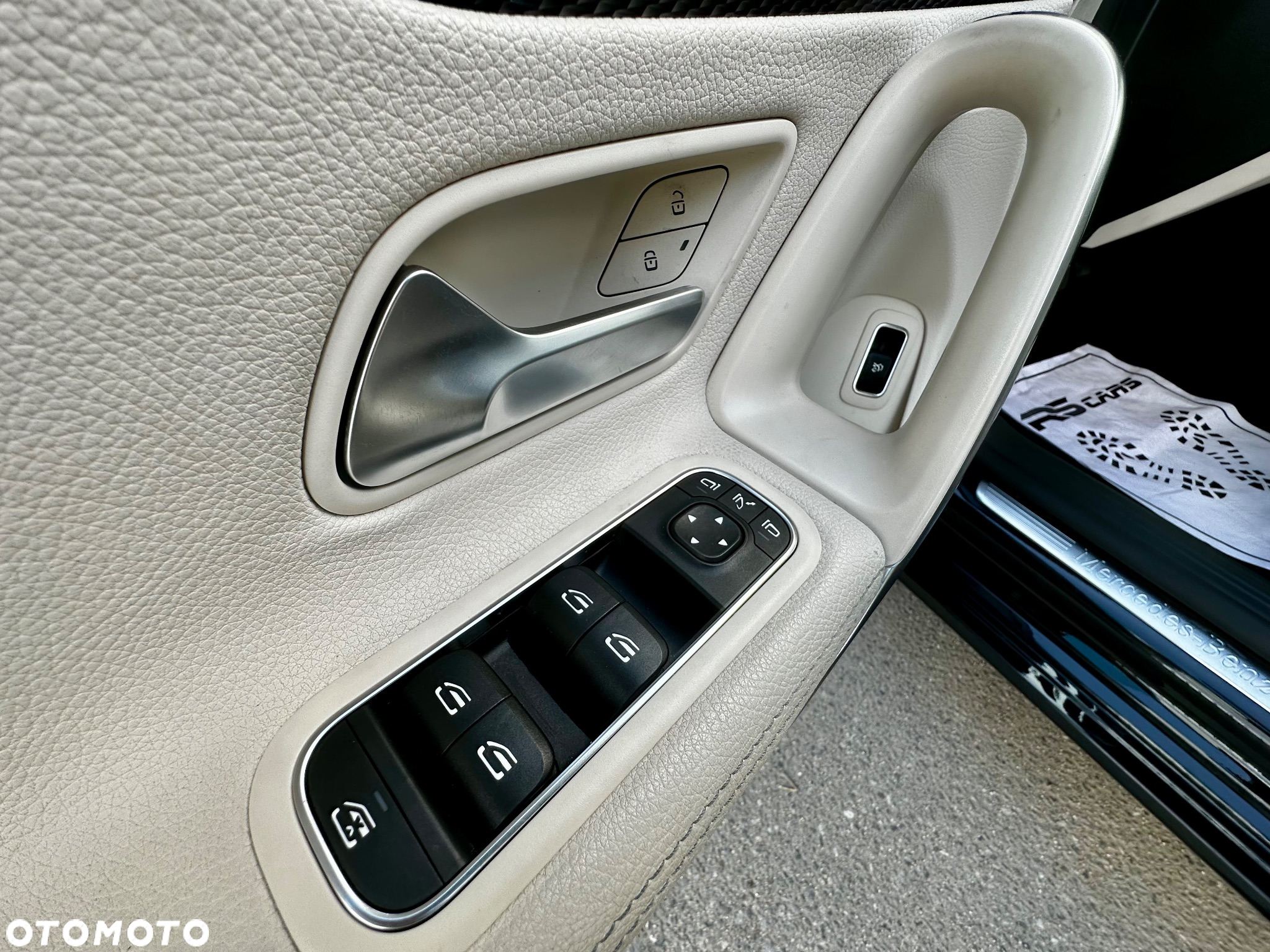 Mercedes-Benz CLA 180 Progressive 7G-DCT - 32