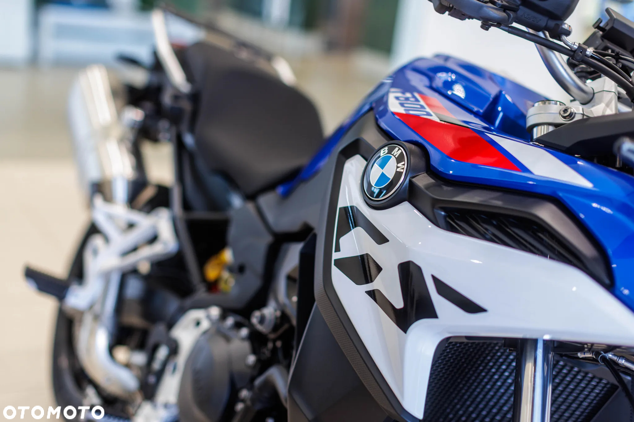 BMW F - 6