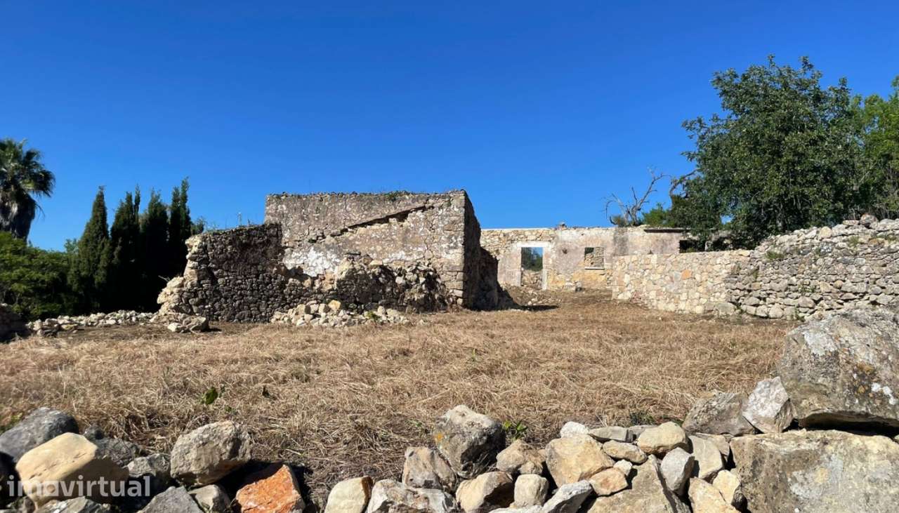 Terreno com ruínas para venda em Loulé, Algarve - Grande imagem: 3/16