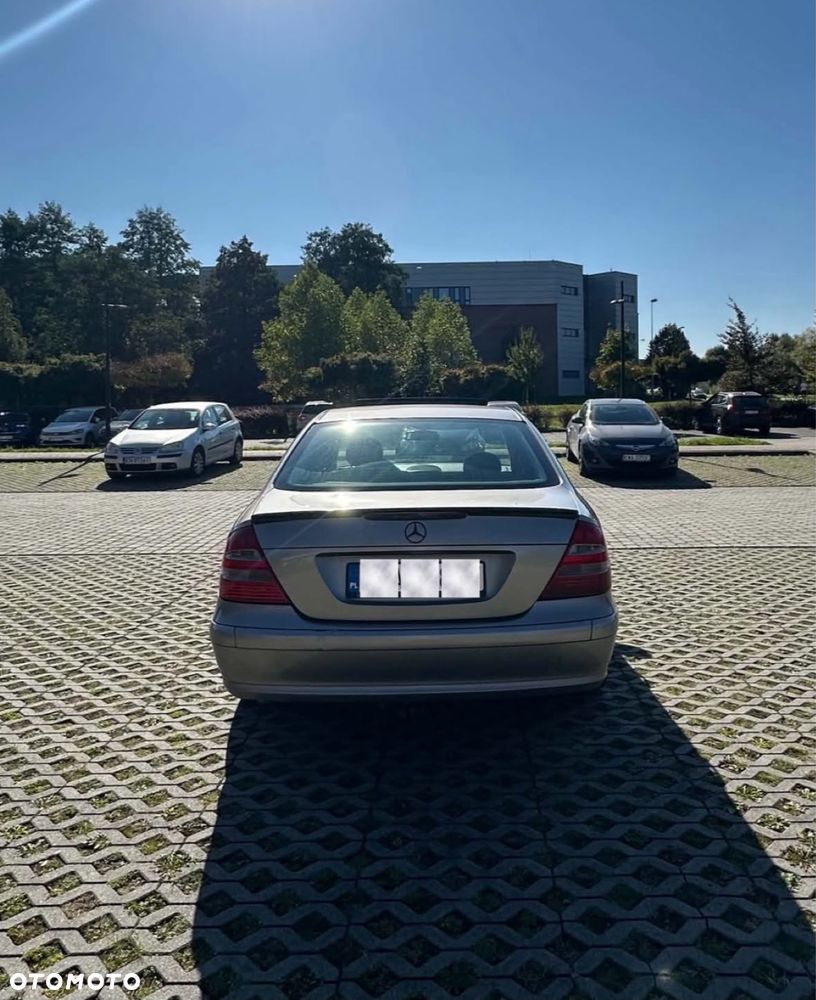 Mercedes-Benz Klasa E - 3
