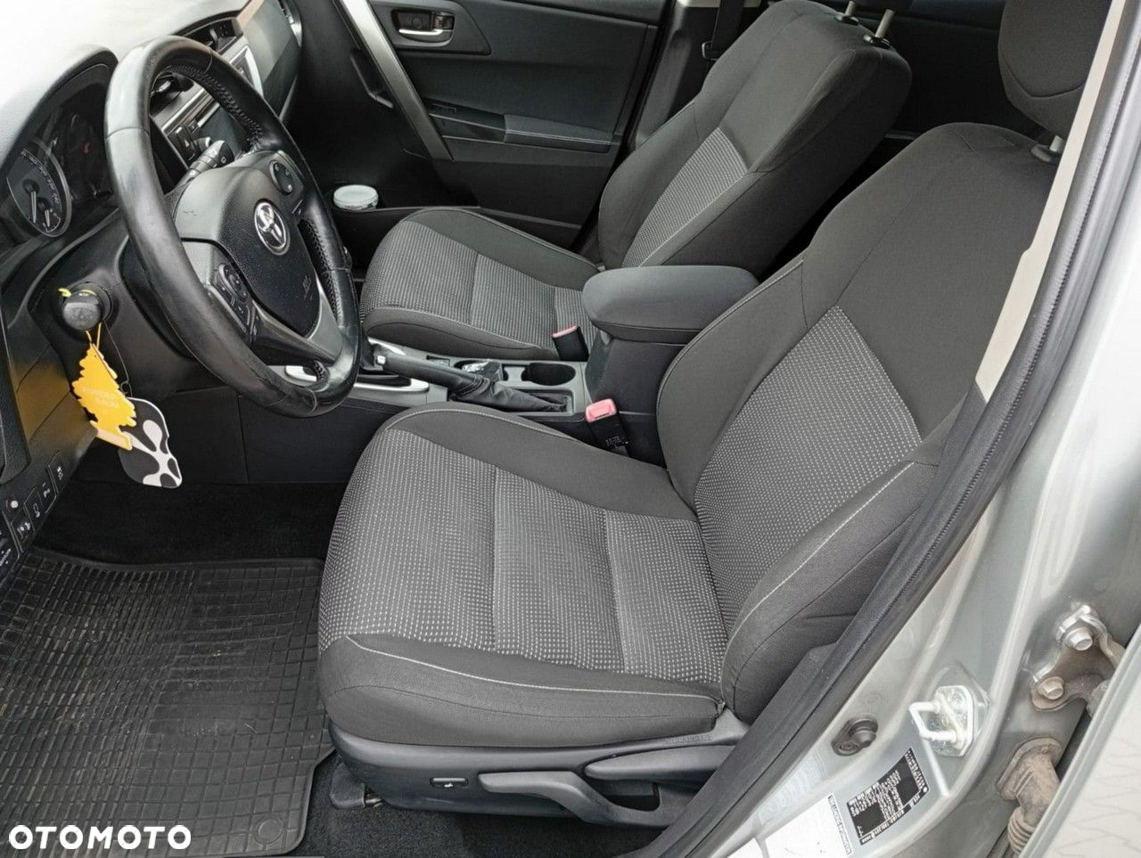 Toyota Auris - 7
