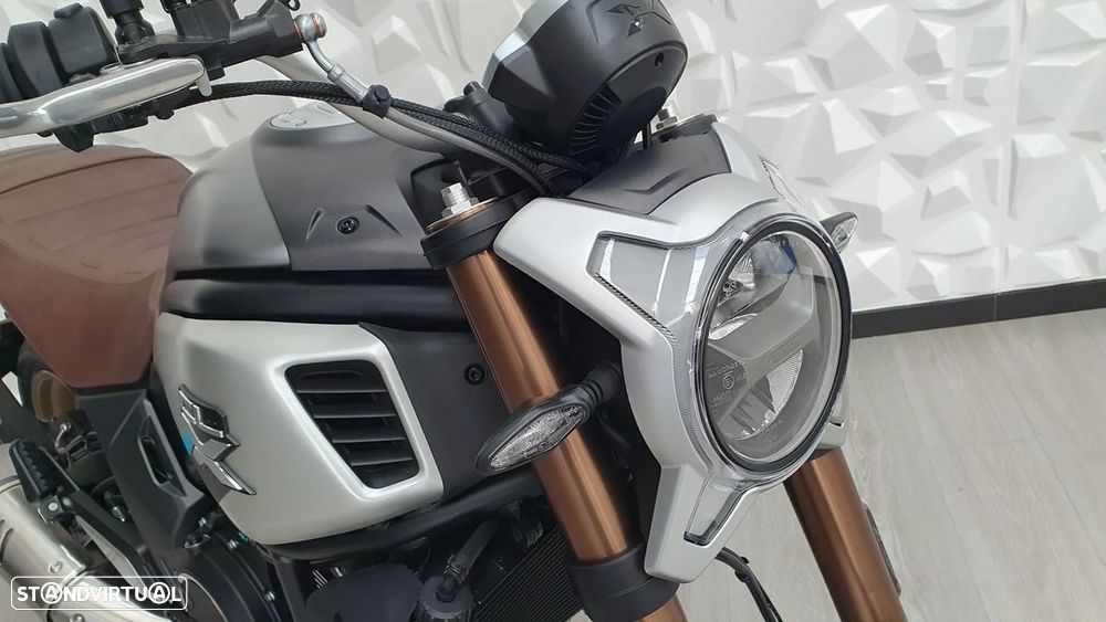 CF Moto 700CL-X Heritage - 7