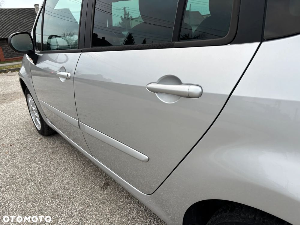 Renault Modus 1.2 16V Night and Day - 35