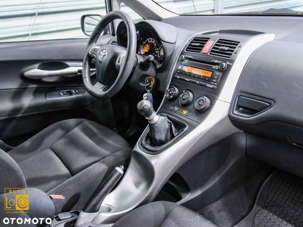 Toyota Auris 1.33 VVT-i Terra Start - 15