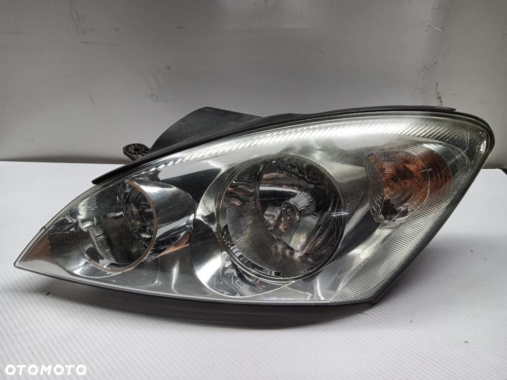 LAMPA PRZÓD PRZEDNIA KIA PRO CEED LEWA 921011H000 - 1