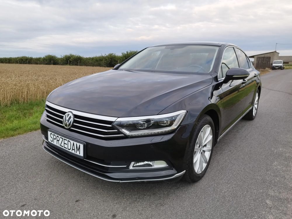Volkswagen Passat 2.0 TDI (BlueMotion Technology) Highline - 1