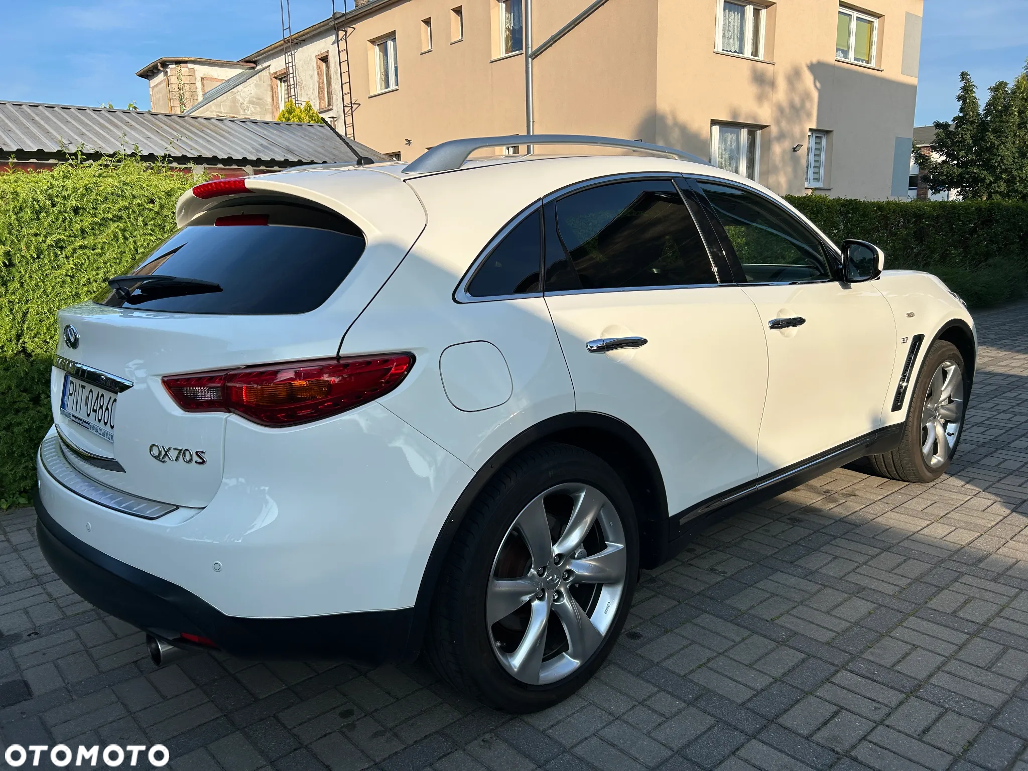 Infiniti QX70 3.7 S Premium - 6
